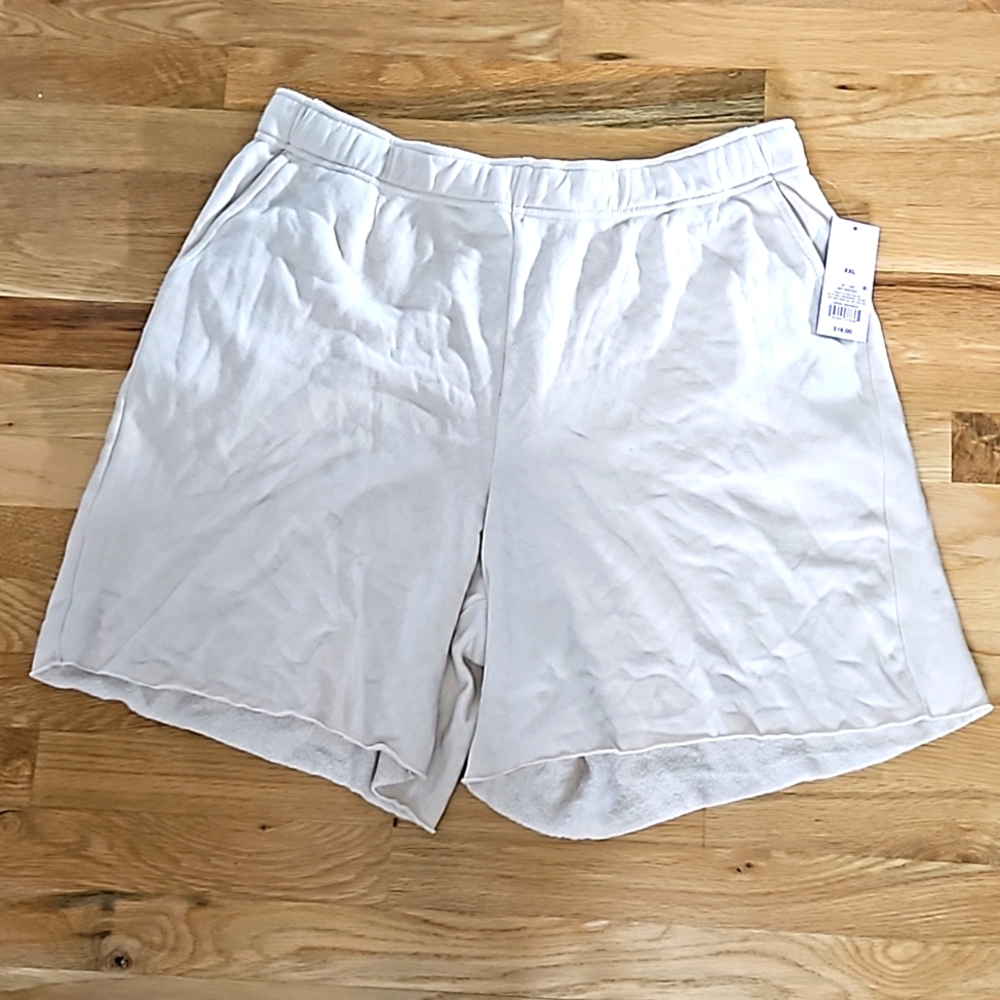 NWT Cream Shorts Sz XXL